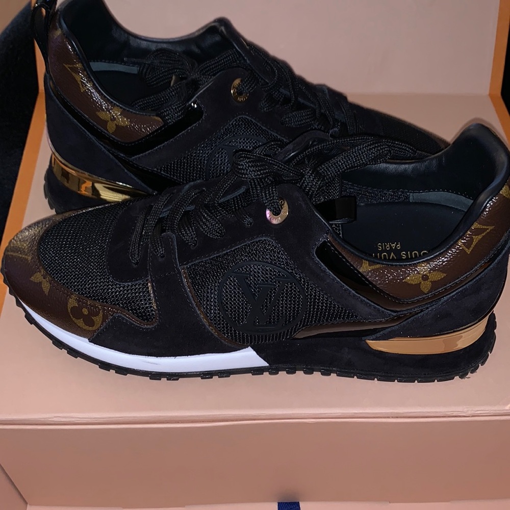 Womens Louis Vuitton Sneakers